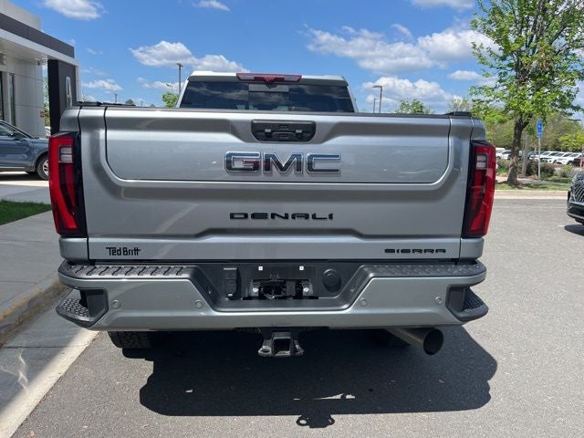 2025 GMC Sierra 2500HD Denali Ultimate 4WD | Gooseneck/5th Wheel Package