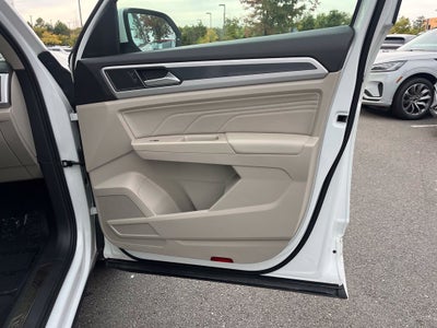 2021 Volkswagen Atlas 3.6L V6 SE w/Technology R-Line AWD | Moonroof | BLIS