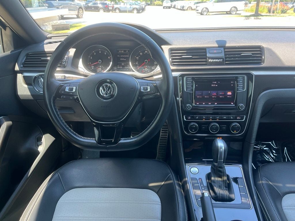 2018 Volkswagen Passat 3.6L V6 GT | BLIS | Pano Roof | Heated Seats | Leather