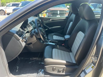 2018 Volkswagen Passat 3.6L V6 GT | BLIS | Pano Roof | Heated Seats | Leather