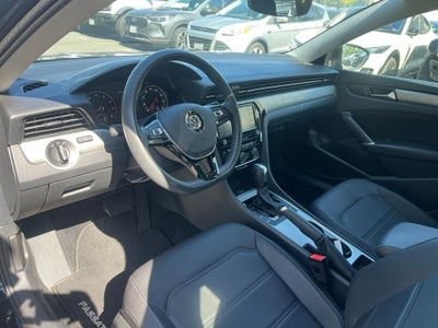 2022 Volkswagen Passat 2.0T SE