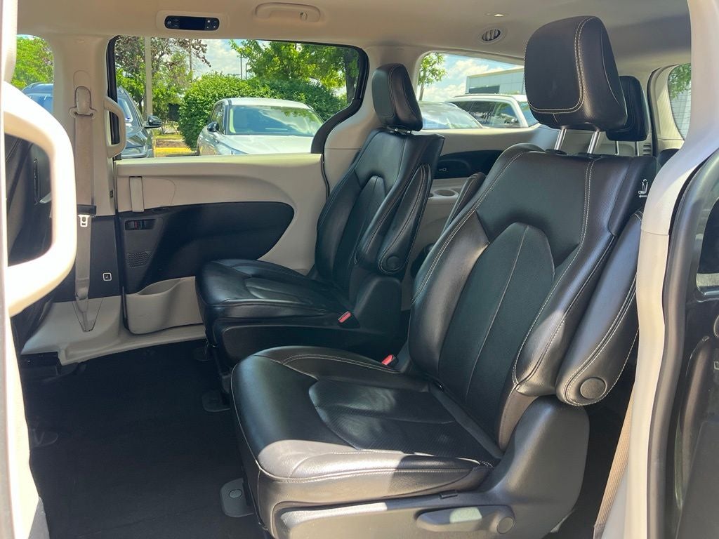 2022 Chrysler Pacifica Hybrid Touring L | 360 Cam | BLIS | Adaptive Cruise
