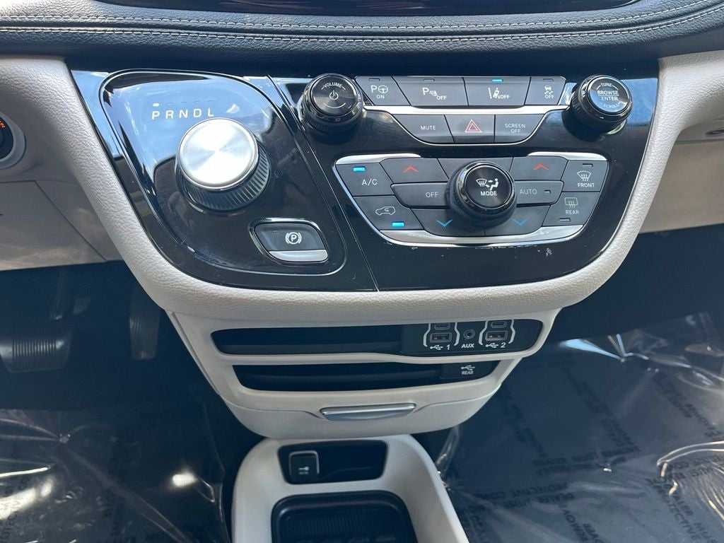 2022 Chrysler Pacifica Hybrid Touring L | 360 Cam | BLIS | Adaptive Cruise
