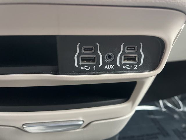 2023 Chrysler Pacifica Hybrid Touring L | Safety Pack | Adaptive Cruise | Remote Start |