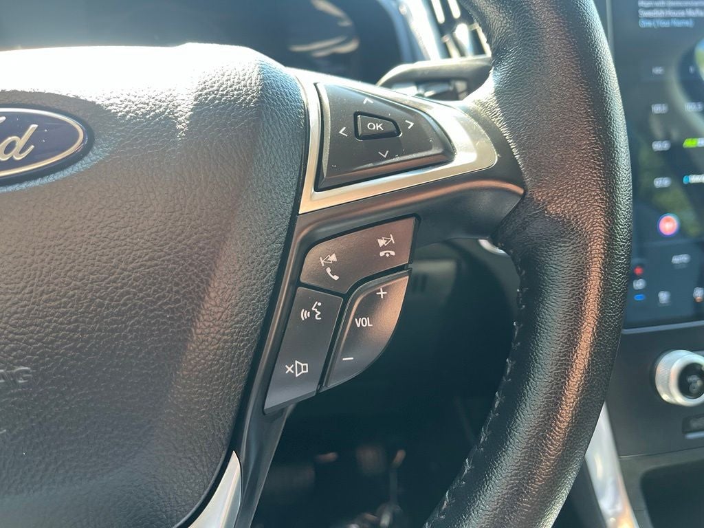 2022 Ford Edge Titanium AWD | Pano Roof | BLIS | Trailer Tow Pkg