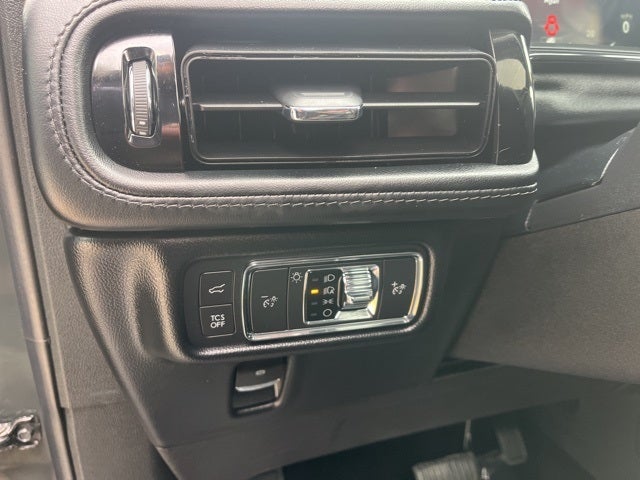 2022 Lincoln Nautilus Reserve AWD | Nav | Pano Roof | BLIS | Heated Seats