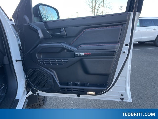 2024 Toyota Tacoma Hybrid TRD Pro 4WD | Moonroof | BLIS | Roof Racks