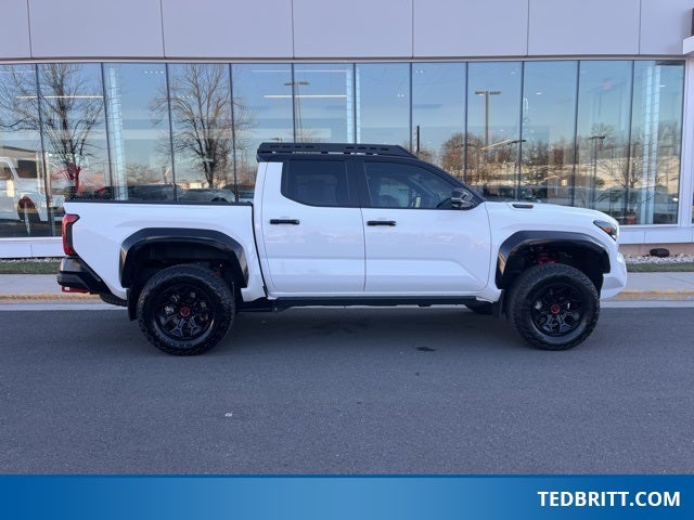 2024 Toyota Tacoma Hybrid TRD Pro 4WD | Moonroof | BLIS | Roof Racks