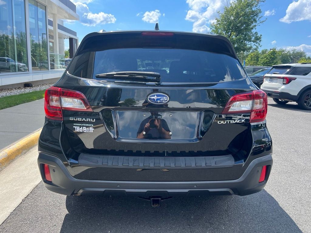 2018 Subaru Outback 2.5i Touring | Power Moonroof | BLIS | Adaptive Cruise