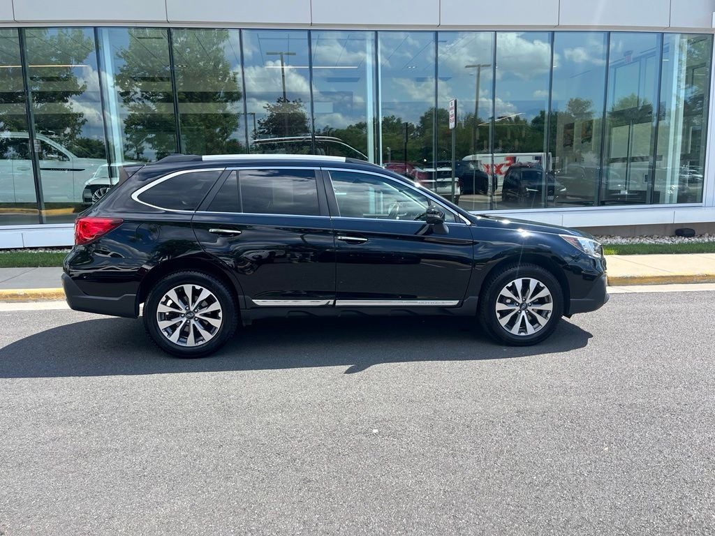 2018 Subaru Outback 2.5i Touring | Power Moonroof | BLIS | Adaptive Cruise