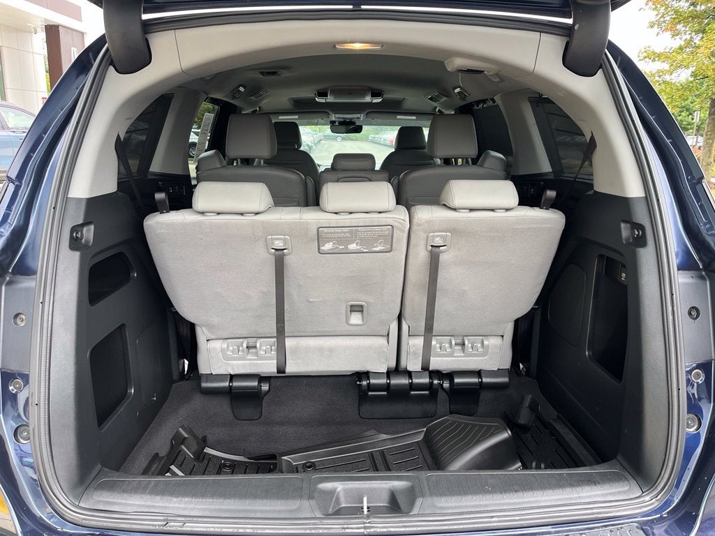 2021 Honda Odyssey Touring | Nav | Moonroof | BLIS | Heated Seats