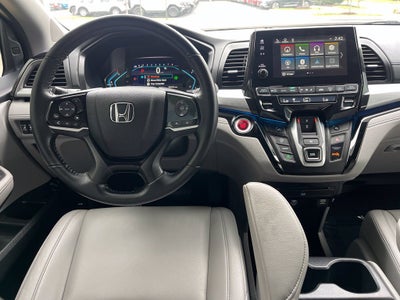 2021 Honda Odyssey Touring | Nav | Moonroof | BLIS | Heated Seats