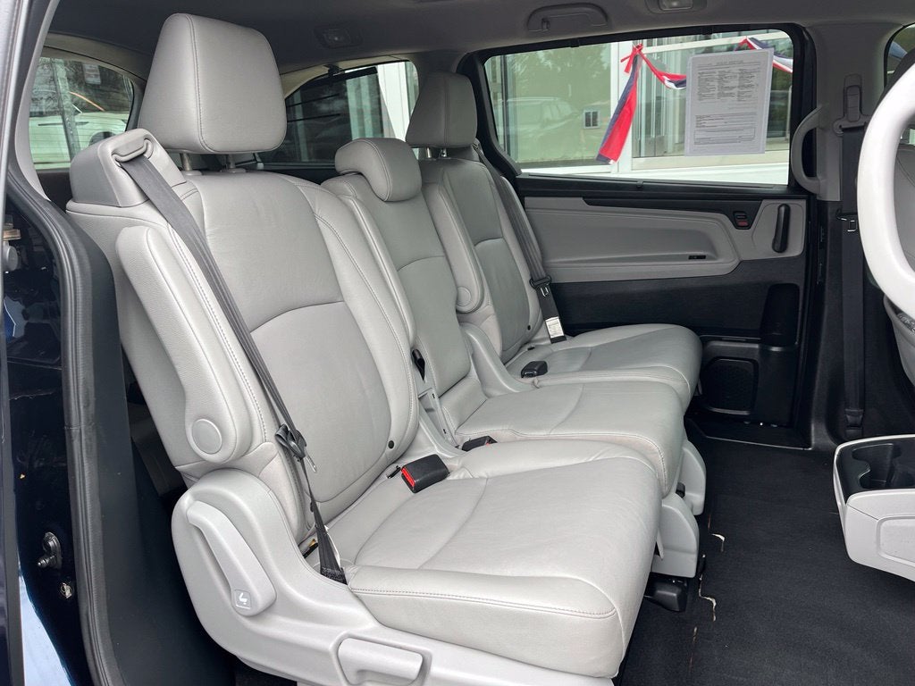 2021 Honda Odyssey Touring | Nav | Moonroof | BLIS | Heated Seats