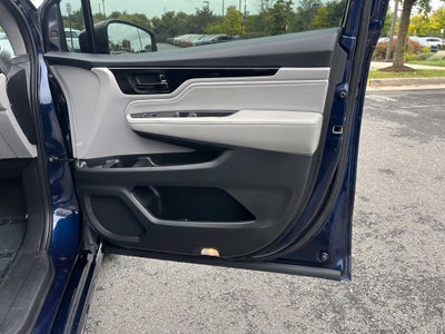 2021 Honda Odyssey Touring | Nav | Moonroof | BLIS | Heated Seats