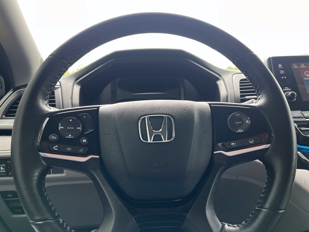 2021 Honda Odyssey Touring | Nav | Moonroof | BLIS | Heated Seats