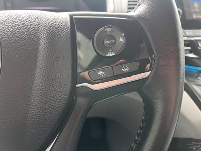 2021 Honda Odyssey Touring | Nav | Moonroof | BLIS | Heated Seats