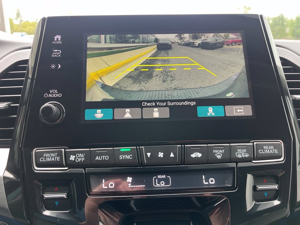 2021 Honda Odyssey Touring | Nav | Moonroof | BLIS | Heated Seats