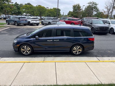 2021 Honda Odyssey Touring | Nav | Moonroof | BLIS | Heated Seats