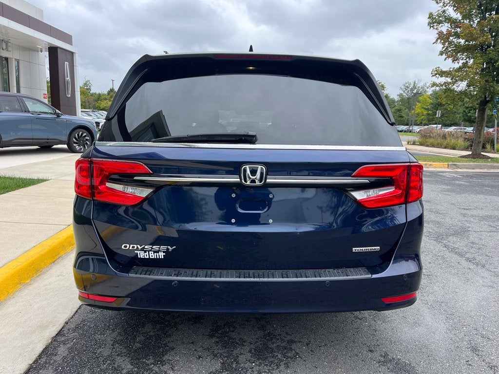 2021 Honda Odyssey Touring | Nav | Moonroof | BLIS | Heated Seats