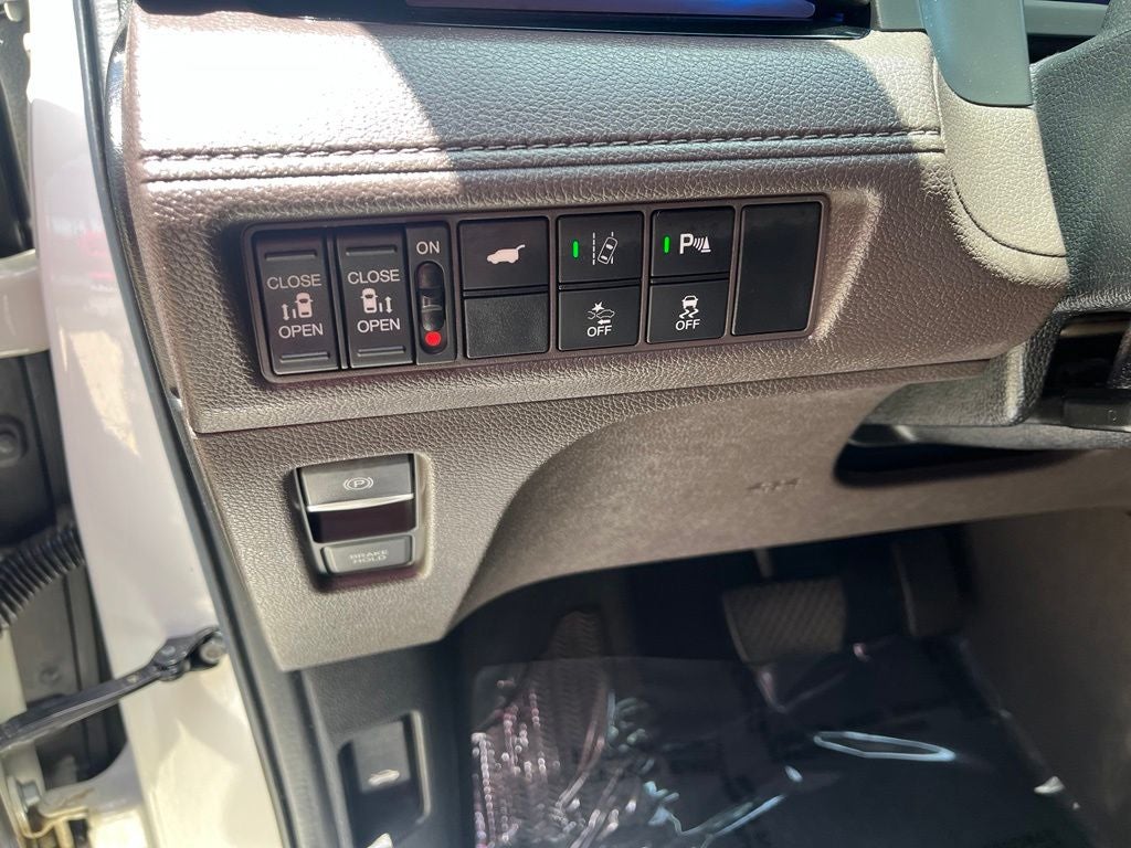 2019 Honda Odyssey Elite | Nav | Moonroof | BLIS | Rear Entertainment