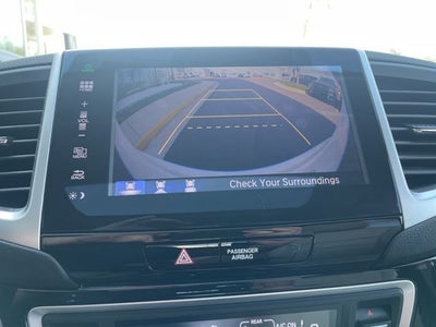 2016 Honda Pilot Touring AWD | Moonroof | Heated Seats | Power Lifgtgate