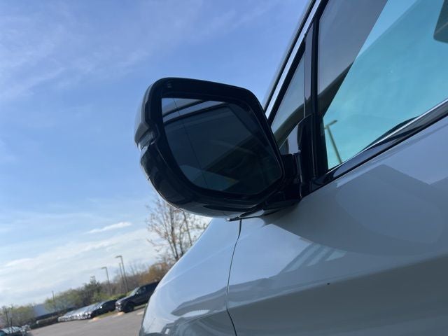 2016 Honda Pilot Touring AWD | Moonroof | Heated Seats | Power Lifgtgate