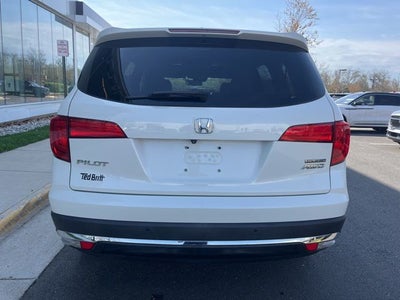 2016 Honda Pilot Touring AWD | Moonroof | Heated Seats | Power Lifgtgate