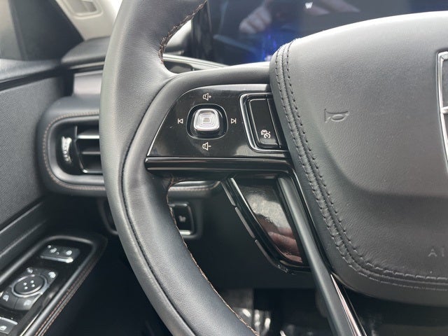 2025 Lincoln Aviator Livery AWD | Pano Roof | 360 Camera | BLIS | BlueCruise