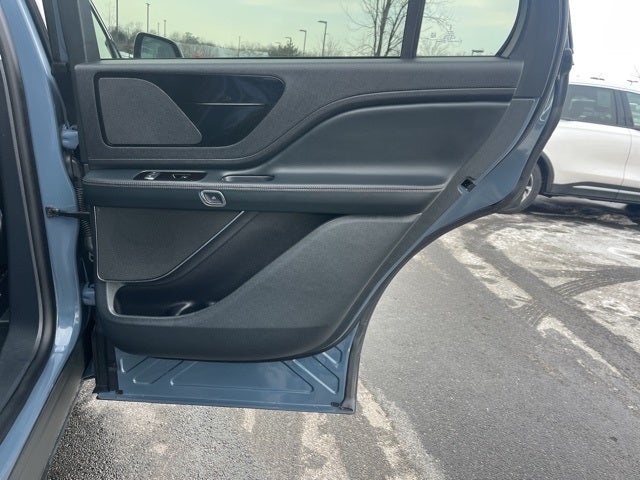 2025 Lincoln Aviator Premiere 4WD | Pano Roof | 360 Camera | 21" Wheels