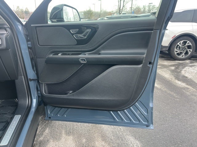 2025 Lincoln Aviator Premiere 4WD | Pano Roof | 360 Camera | 21" Wheels