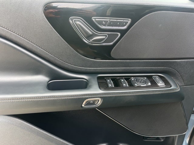 2025 Lincoln Aviator Premiere 4WD | Pano Roof | 360 Camera | 21" Wheels