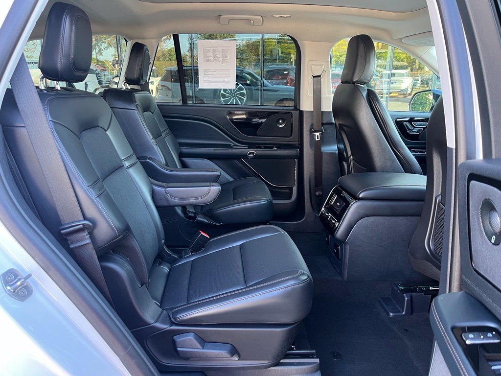 2026 Lincoln Aviator Premiere III AWD | Pano Roof | HUD | 360 Cam | LKAS