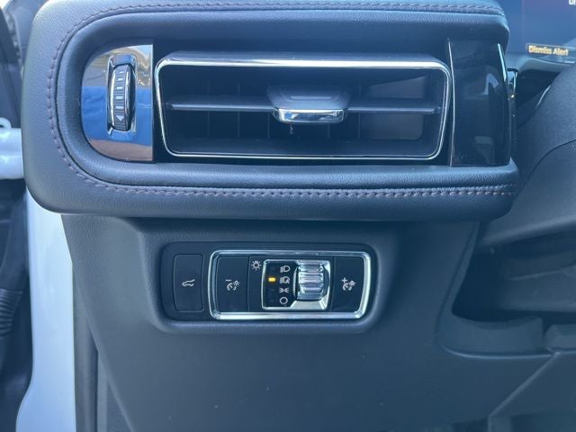 2024 Lincoln Aviator Premiere 4WD | Pano Roof | 360 Cam | Trailer Tow Pkg