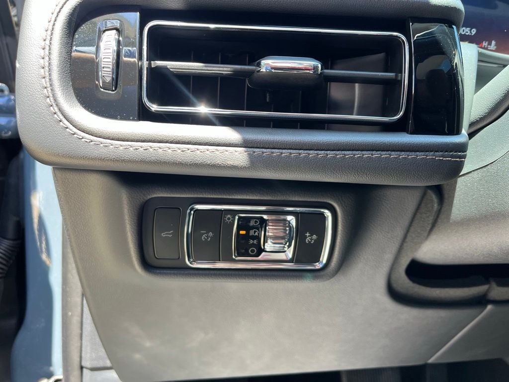 2026 Lincoln Aviator Premiere III AWD | Pano Roof | 360 Cam | BLIS | HUD