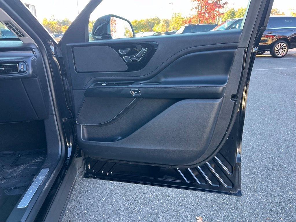 2025 Lincoln Aviator Premiere AWD | Pano Roof | 360 Cam | BLIS | BlueCruise