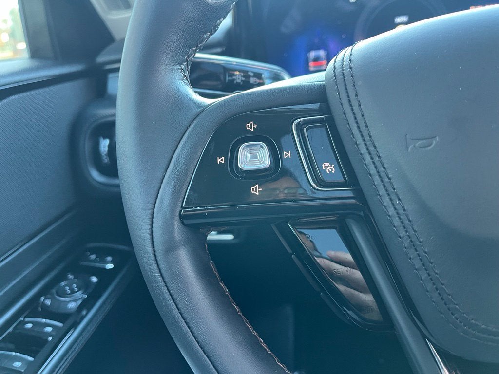 2025 Lincoln Aviator Premiere AWD | Pano Roof | 360 Cam | BLIS | BlueCruise