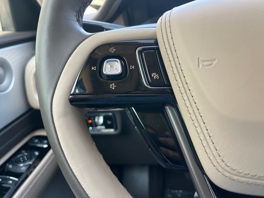 2023 Lincoln Aviator Reserve AWD | Pano Roof | 360 Cam | BLIS | Luxury Pkg