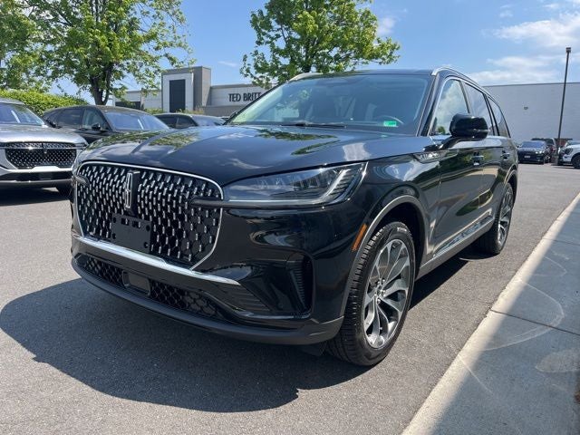 2026 Lincoln Aviator Reserve AWD | Pano Roof | BLIS | Co-Pilot360 2.0 | HUD