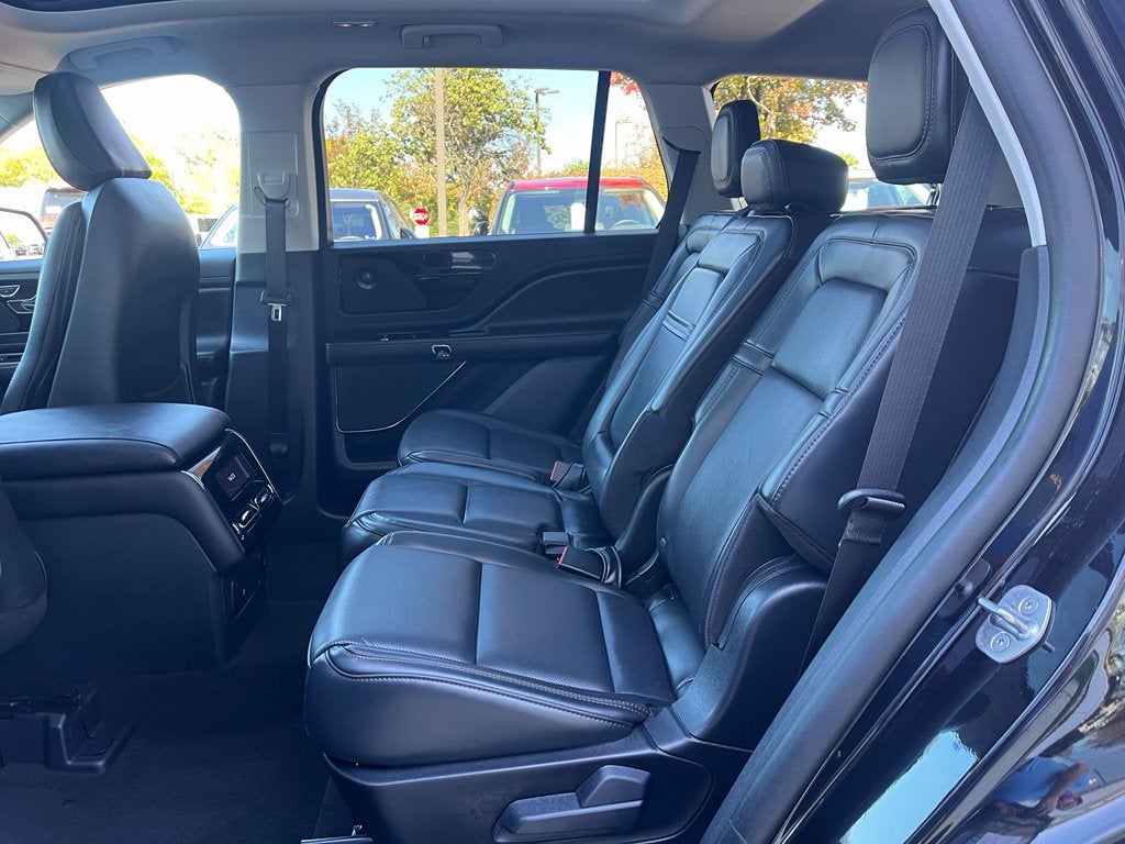 2026 Lincoln Aviator Reserve AWD | Pano Roof | HUD | Low Miles | BLIS
