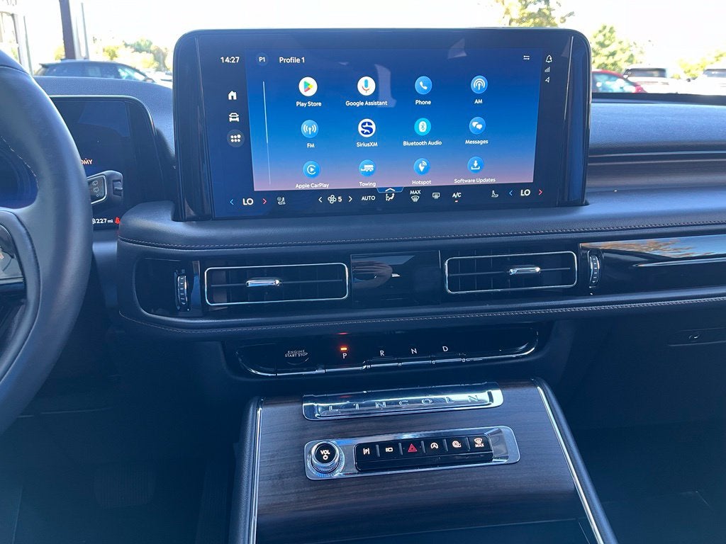2026 Lincoln Aviator Reserve AWD | Pano Roof | HUD | Low Miles | BLIS