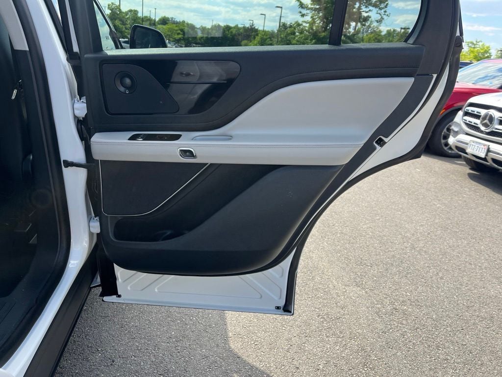 2026 Lincoln Aviator Reserve | Bluecruise | Illumination Pack | Pano Moonroof
