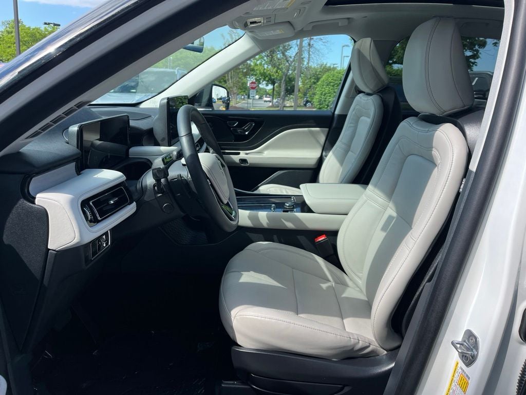 2026 Lincoln Aviator Reserve | Bluecruise | Illumination Pack | Pano Moonroof