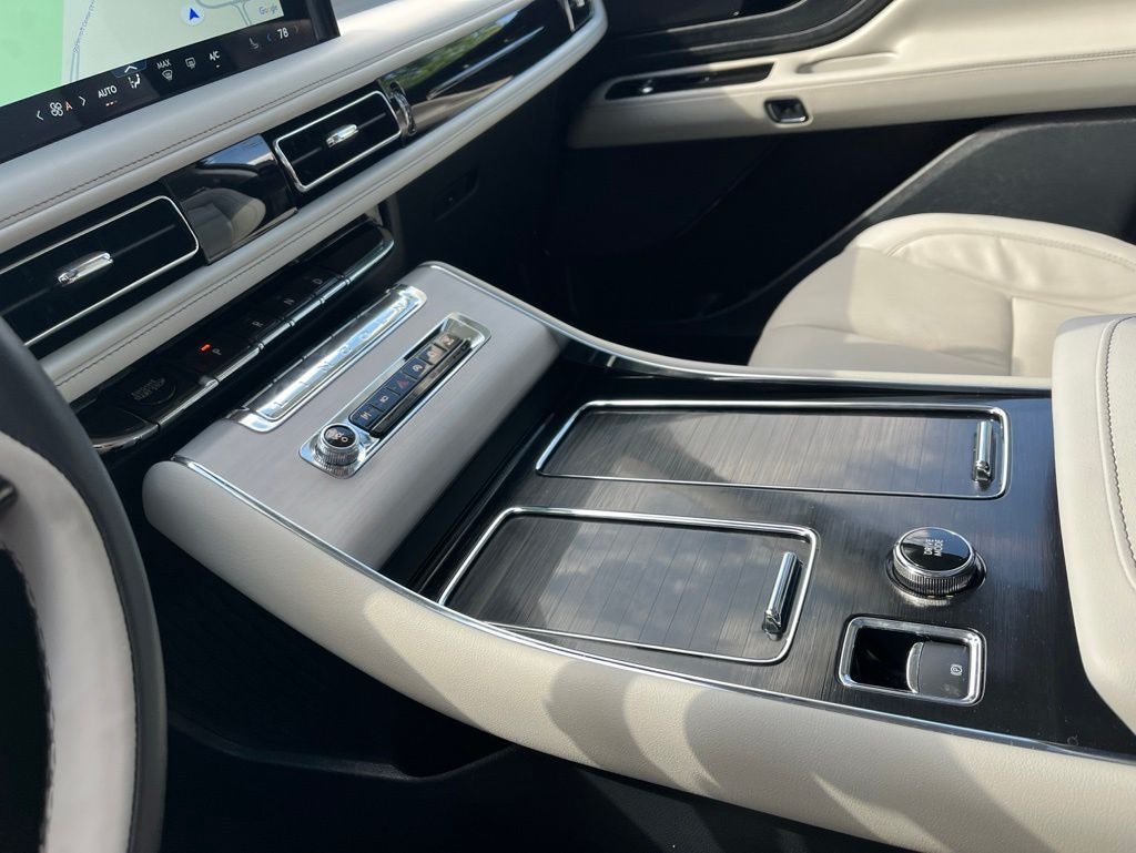 2026 Lincoln Aviator Reserve | Bluecruise | Illumination Pack | Pano Moonroof