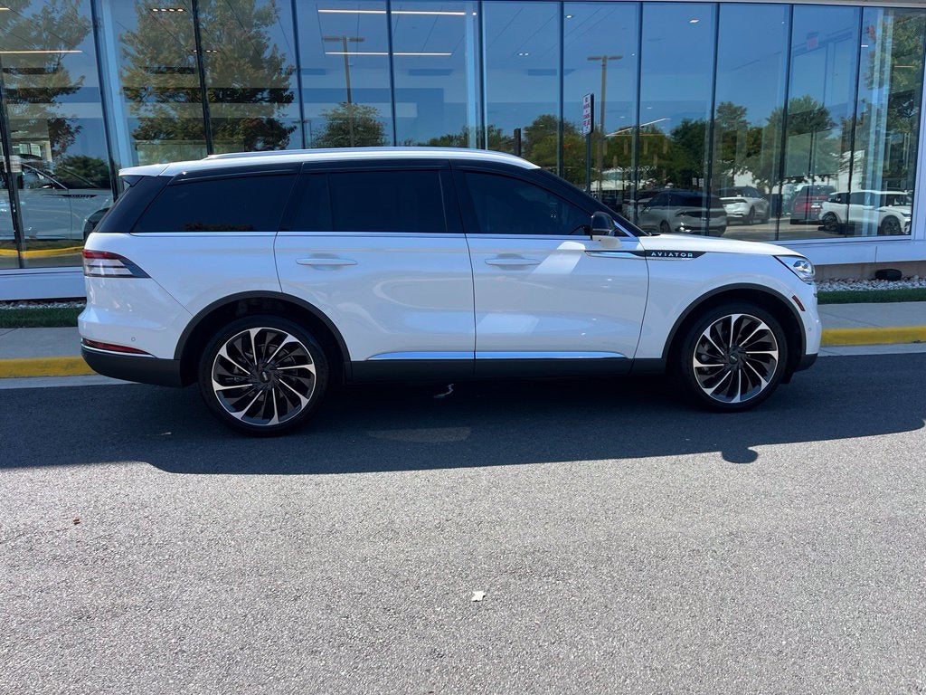 2024 Lincoln Aviator Reserve AWD | Luxury Pkg | Illumination Pkg | Pano Roof
