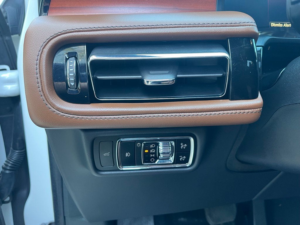 2024 Lincoln Aviator Reserve AWD | Luxury Pkg | Illumination Pkg | Pano Roof