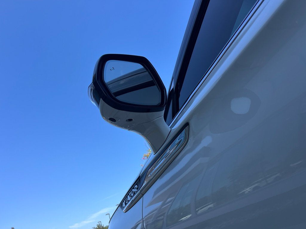 2024 Lincoln Aviator Reserve AWD | Luxury Pkg | Illumination Pkg | Pano Roof