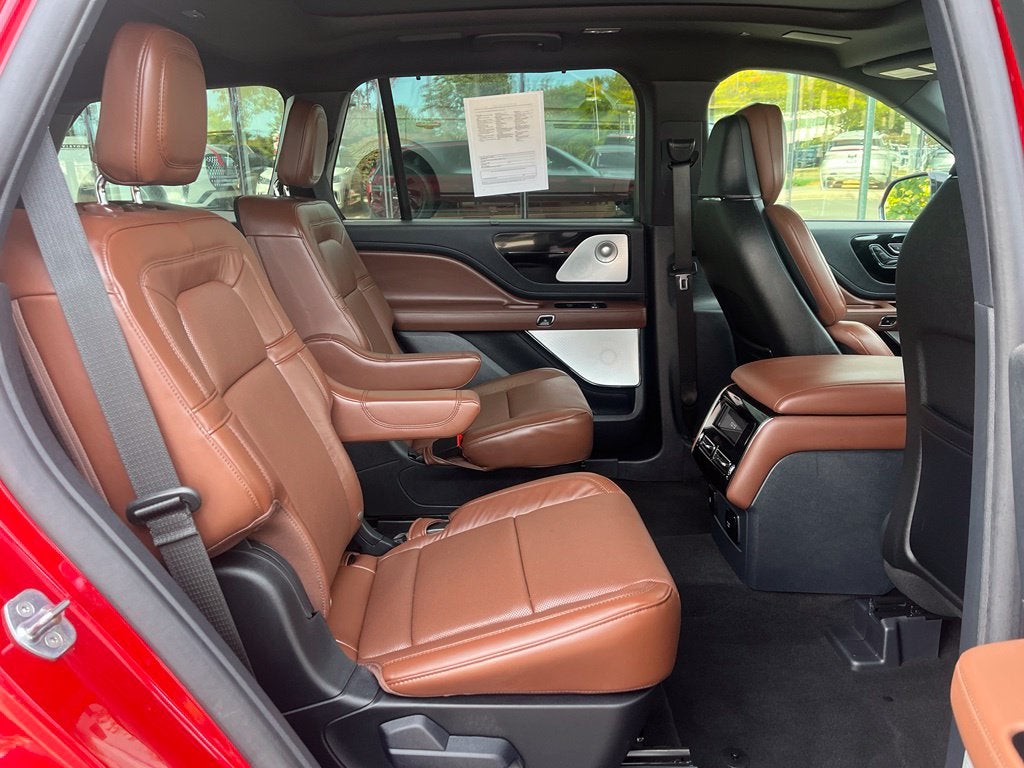 2025 Lincoln Aviator Reserve AWD | Pano Roof | 360 Cam | BLIS | Jet Pkg
