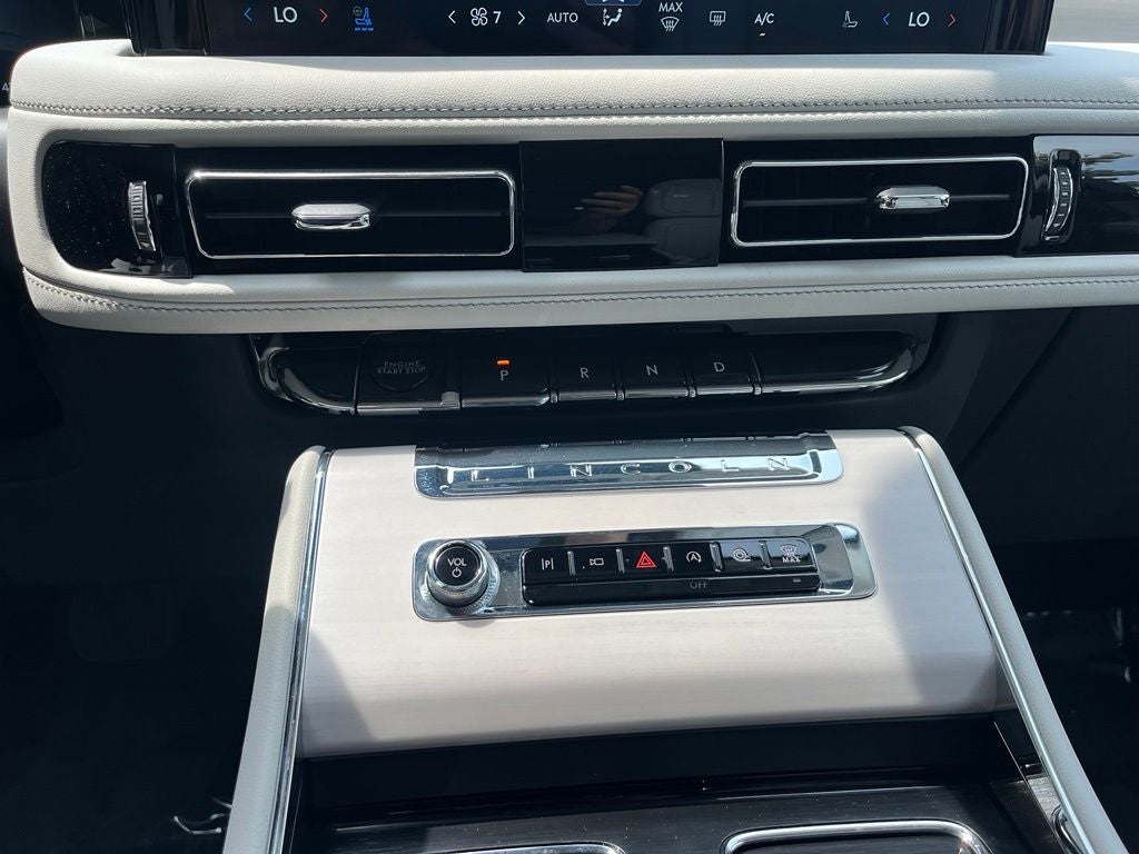2026 Lincoln Aviator Reserve AWD | Pano Roof | 360 Cam | Luxury Pkg