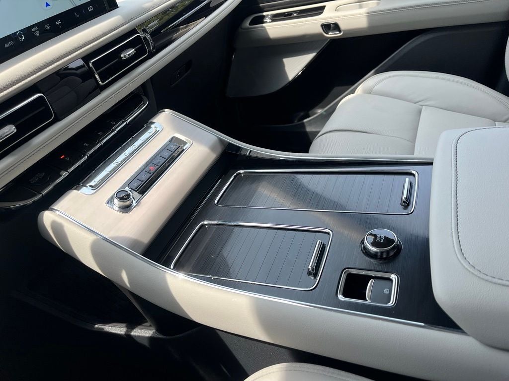 2026 Lincoln Aviator Reserve AWD | Pano Roof | 360 Cam | Luxury Pkg