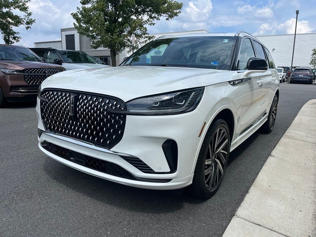 2026 Lincoln Aviator Black Label AWD | Pano Roof | 360 Cam | BLIS | HUD